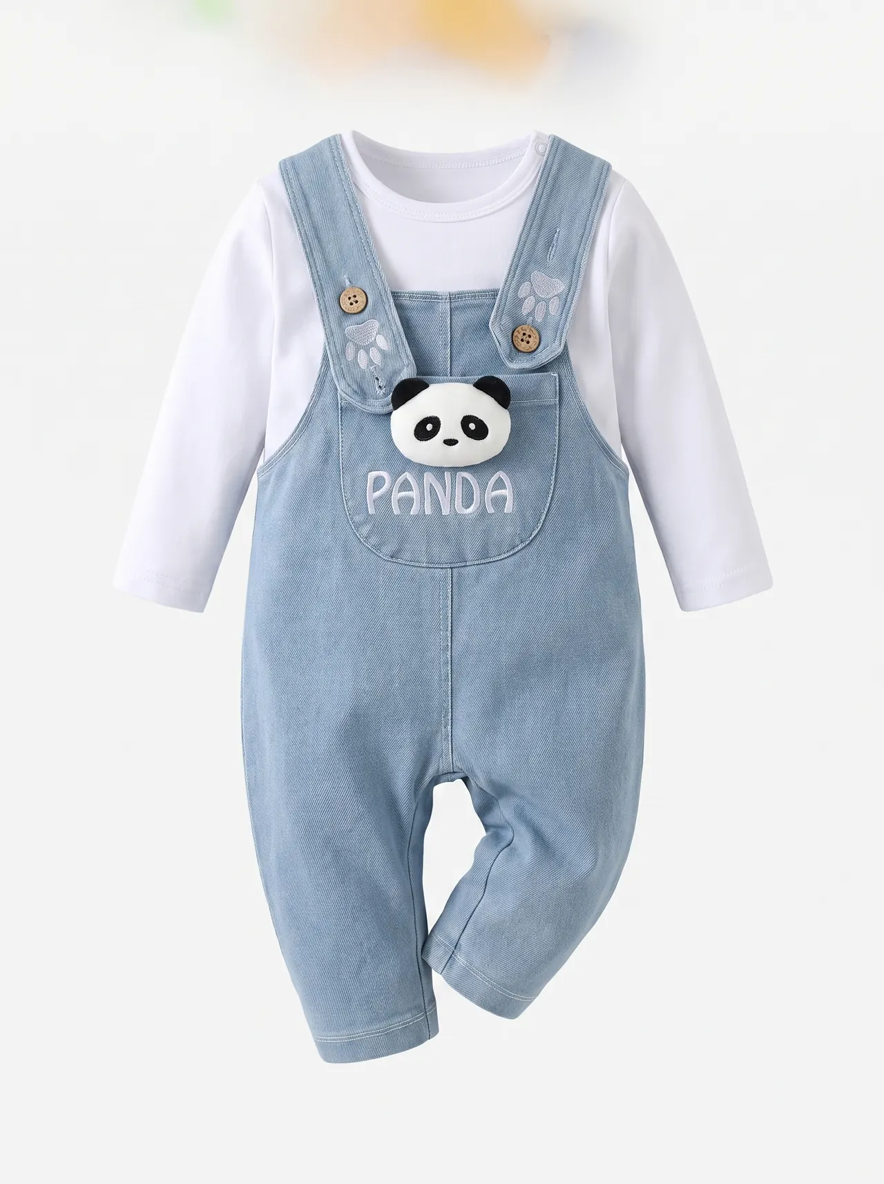 Panda nakışlı mavi salopet takımının hayalet manken görünümü
